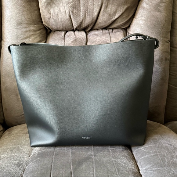 EUC Mina Baie Vegan Harlow Midi in Black/Black 🖤 - Picture 2 of 14